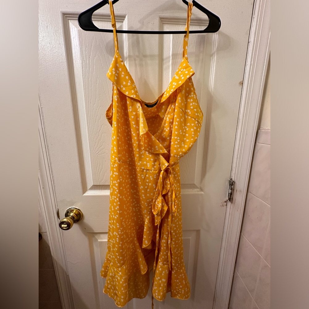 Size says 2XL but will fit 1XL as well. This was only worn once.